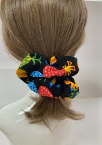 ハワイアン ヘアーアクセサリー ボリュウム・シュシュ パイナップル柄 ブラック
