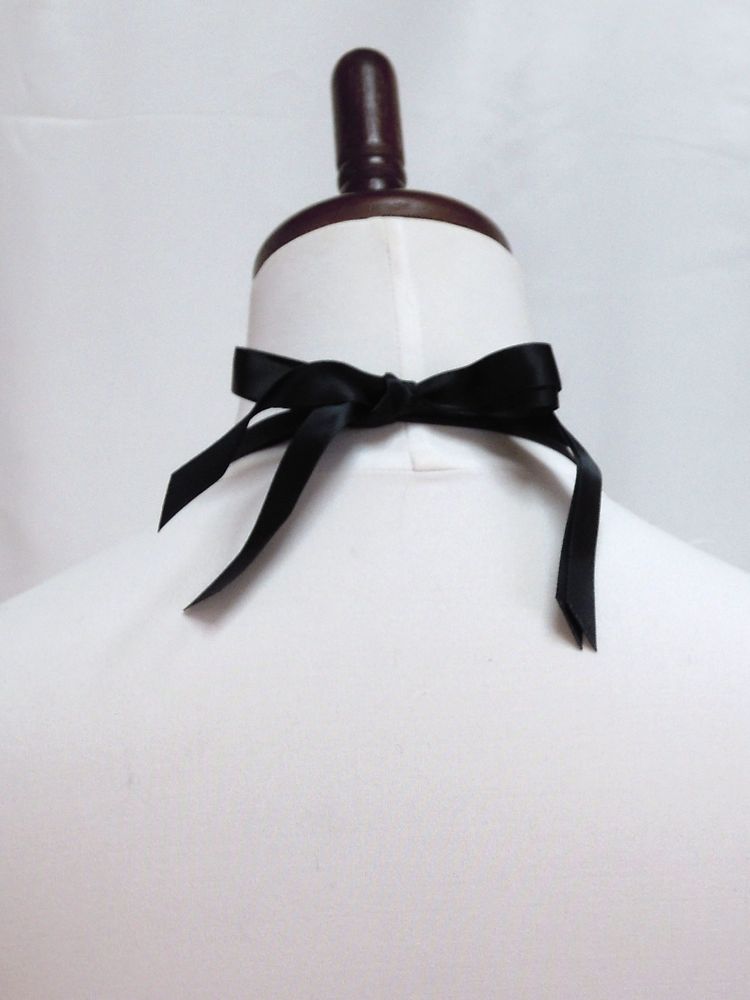 画像2: フェイクパール・リボン ネックレス ネックレス全長４８cm ホワイト・シルバー
